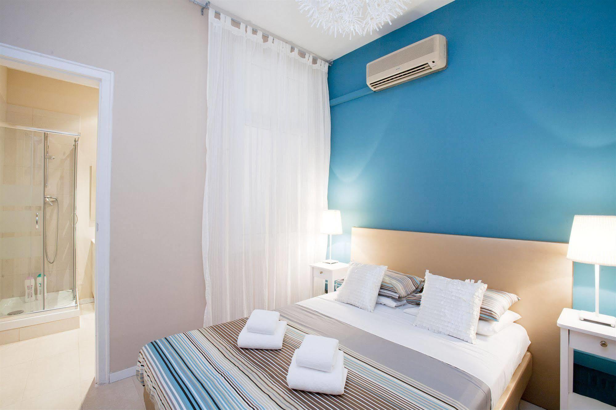 Casa Maca Guest House Barcellona Esterno foto