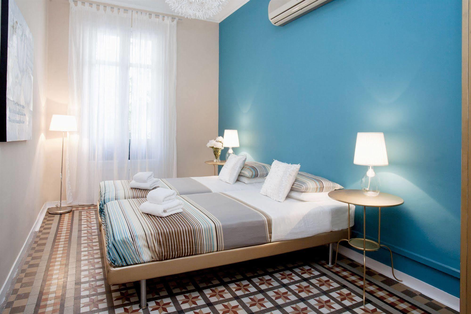 Casa Maca Guest House Barcellona Esterno foto